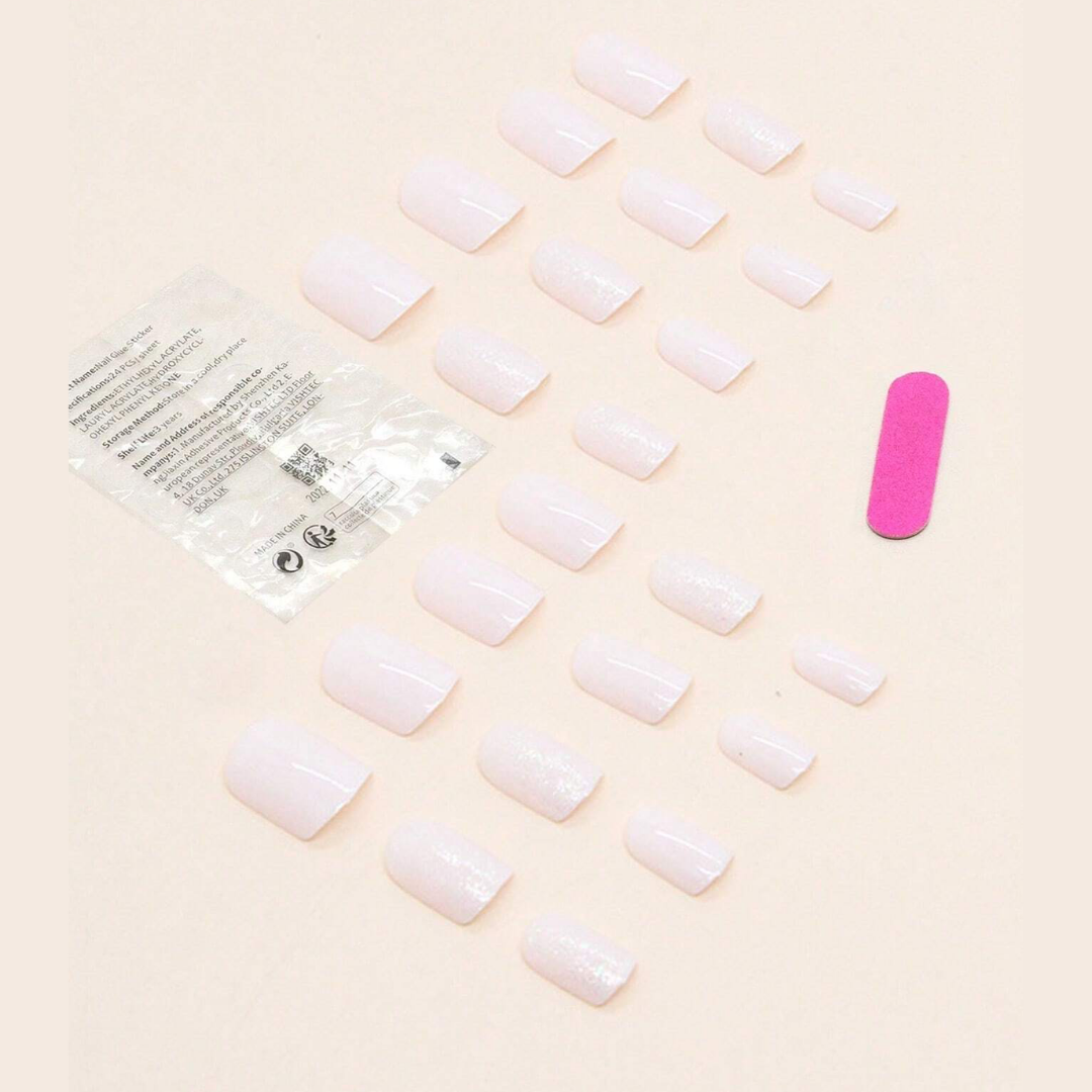 GUAPÀ® Plaknagels | 24 stuks valse nagels | Parelmoer