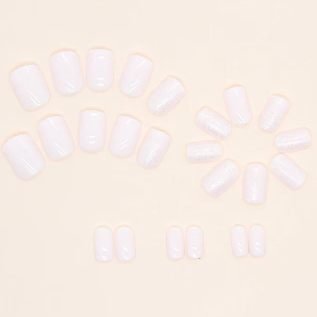 GUAPÀ® Plaknagels | 24 stuks valse nagels | Parelmoer