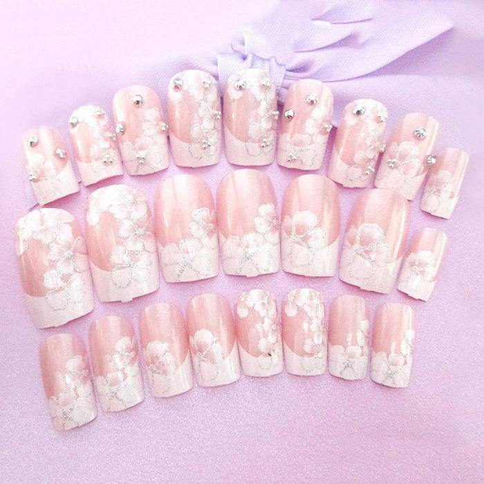 Plaknagels 24 stuks + lijm French Manicure Nail Art met bloem - Gio Cosmetics