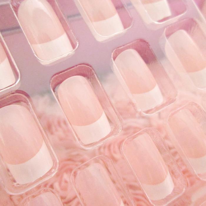 Plaknagels 24 stuks + lijm French Manicure - Gio Cosmetics